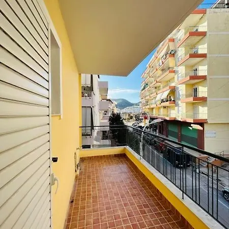 Orange Ap. 2 Bed- City Centre ! Apartament Saranda