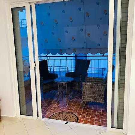 Orange Ap. 2 Bed- City Centre !