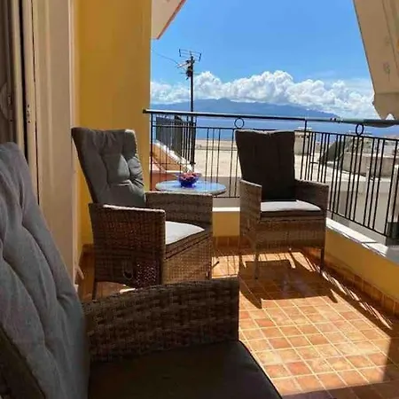 Orange Ap. 2 Bed- City Centre ! Saranda
