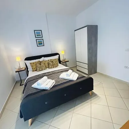 Orange Ap. 2 Bed- City Centre !