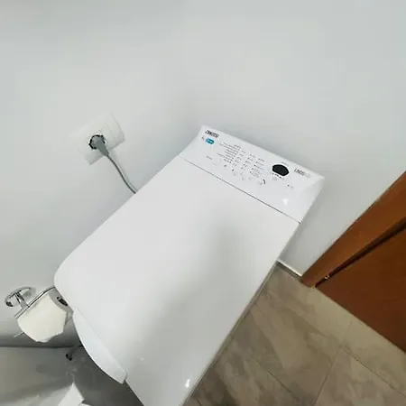 Apartament Orange Ap. 2 Bed- City Centre ! *
