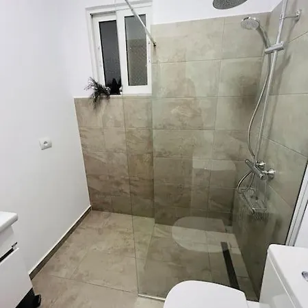 Orange Ap. 2 Bed- City Centre ! Apartament Saranda