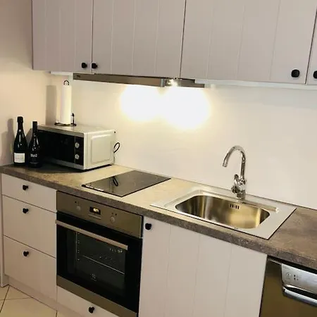 Orange Ap. 2 Bed- City Centre ! Apartament Saranda