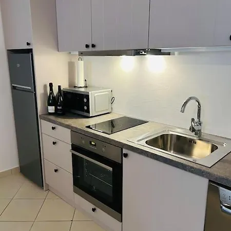 Orange Ap. 2 Bed- City Centre ! Sarande