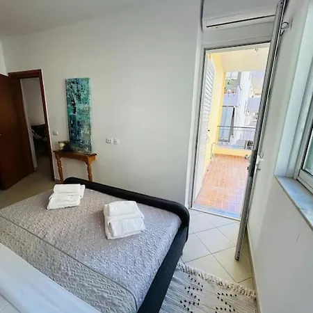 Orange Ap. 2 Bed- City Centre ! * Sarande