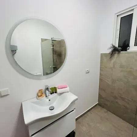 Orange Ap. 2 Bed- City Centre !