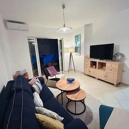 Orange Ap. 2 Bed- City Centre ! Sarande