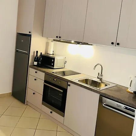 Orange Ap. 2 Bed- City Centre ! Apartment Sarandë