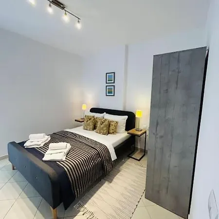 Orange Ap. 2 Bed- City Centre ! Sarande